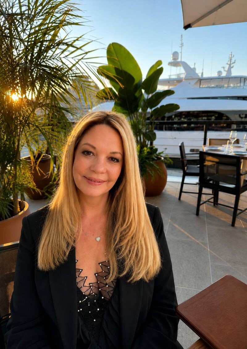Amanda Nieuchowicz, Directora de Operaciones (COO)